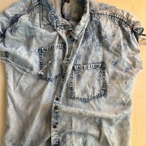 Rock & Republic Women’s Acid Washed Blue Denim Shirt